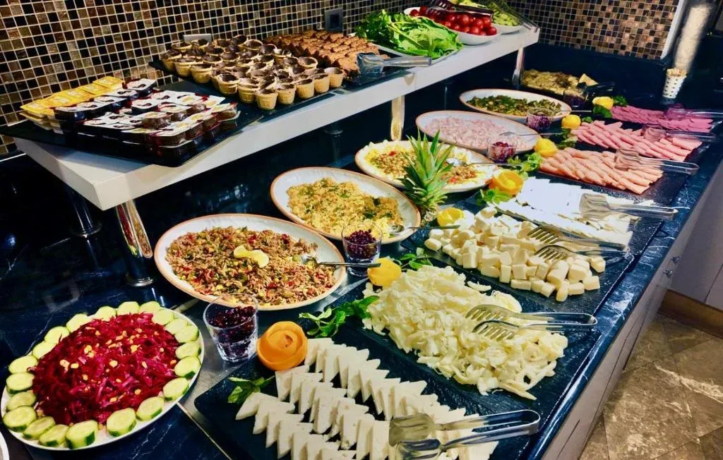 بوفه صبحانه هتل کریستیوم پرایم اسکوئر
